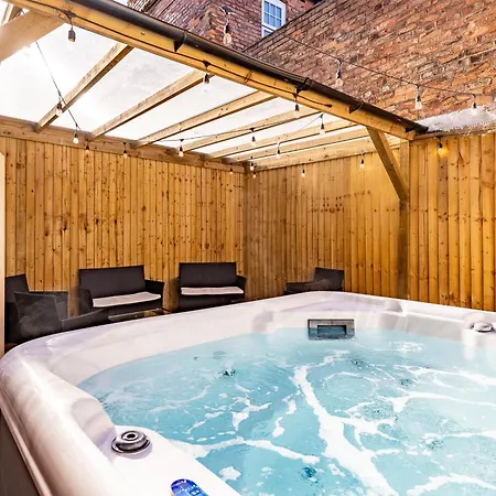 Emerald Park - Hot Tub & Games Room! Holiday home Scarborough